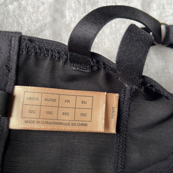 Dita Von Teese Madame x Bustier - Picture 11 of 13